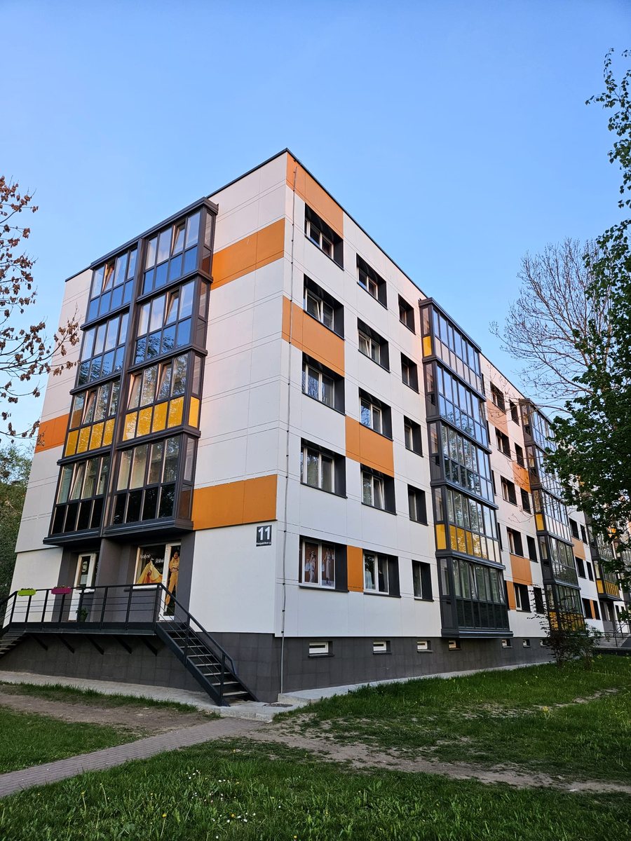 Renovuotas daugiabutis Naujojoje Akmenėje, Respublikos g.